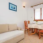 Апартаменты Amazing Apartment In Barbat Barbat na Rabu