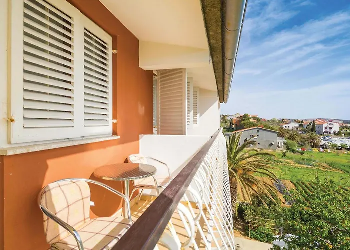 Apartment 2 Bedroom Awesome Apartment In Barbat *