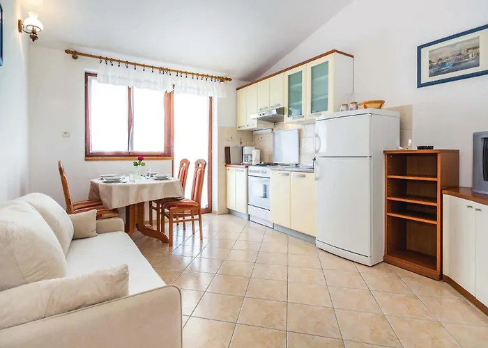 Apartament 2 Bedroom Awesome In Barbat Barbat na Rabu