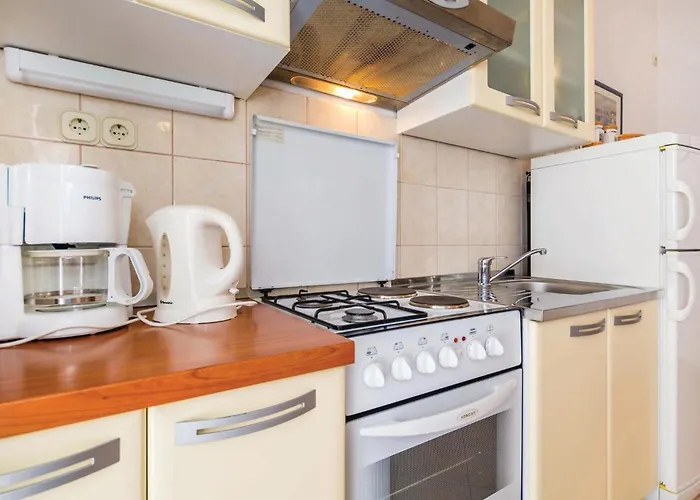 2 Bedroom Awesome In Barbat Apartament Barbat na Rabu