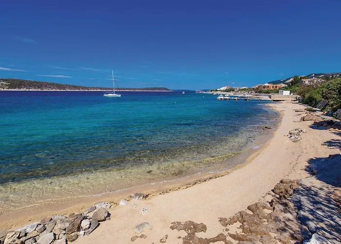 2 Bedroom Awesome In Barbat